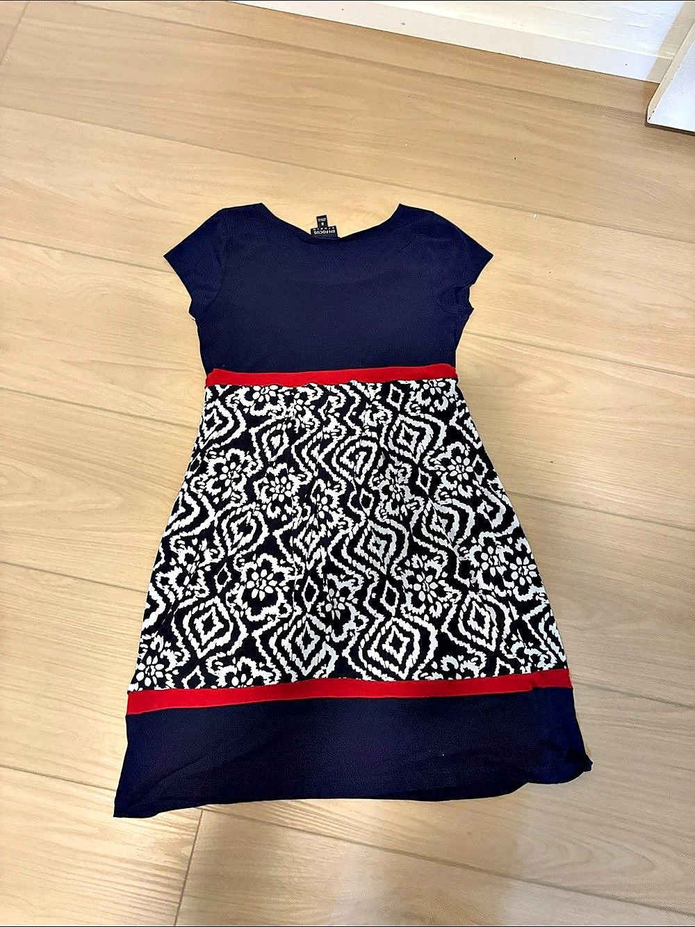 En Focus Studio Geometric Mini Dress in Blue & Black Size 8